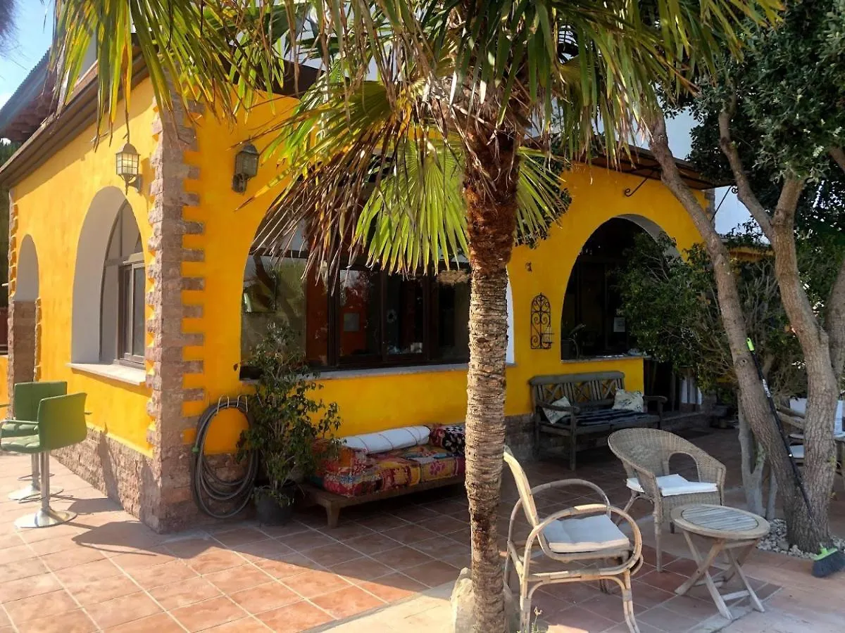 Guest house Higos Chumbos, Casa Rural Compartido Chiclana de la Frontera
