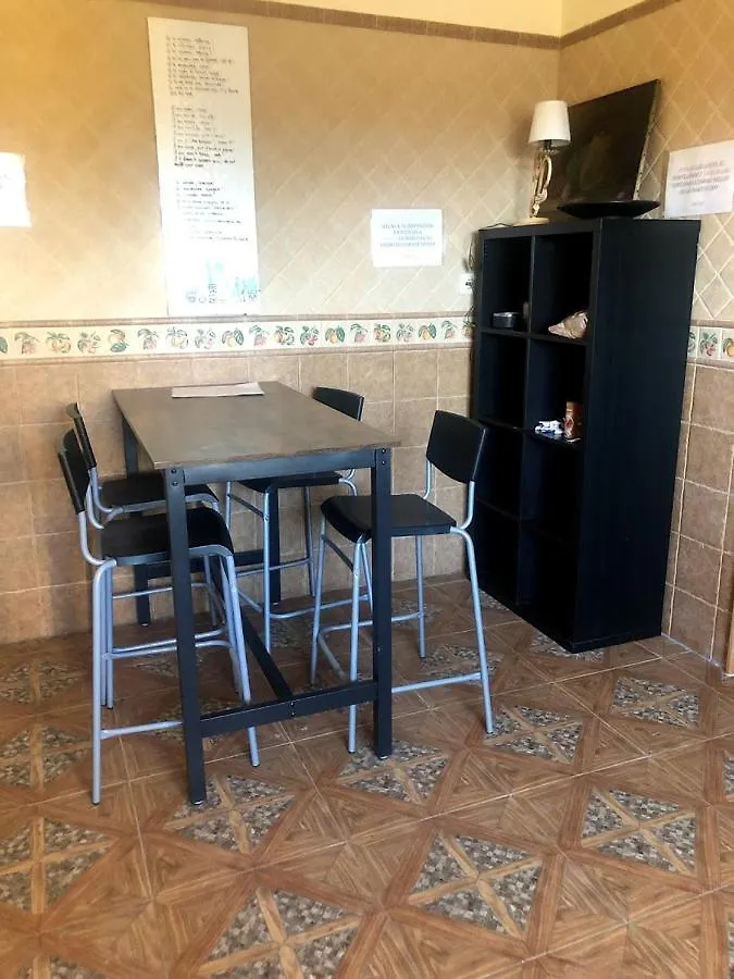 Higos Chumbos, Casa Rural Compartido شيكلانا دي لا فرونتيرا بيت ضيافة