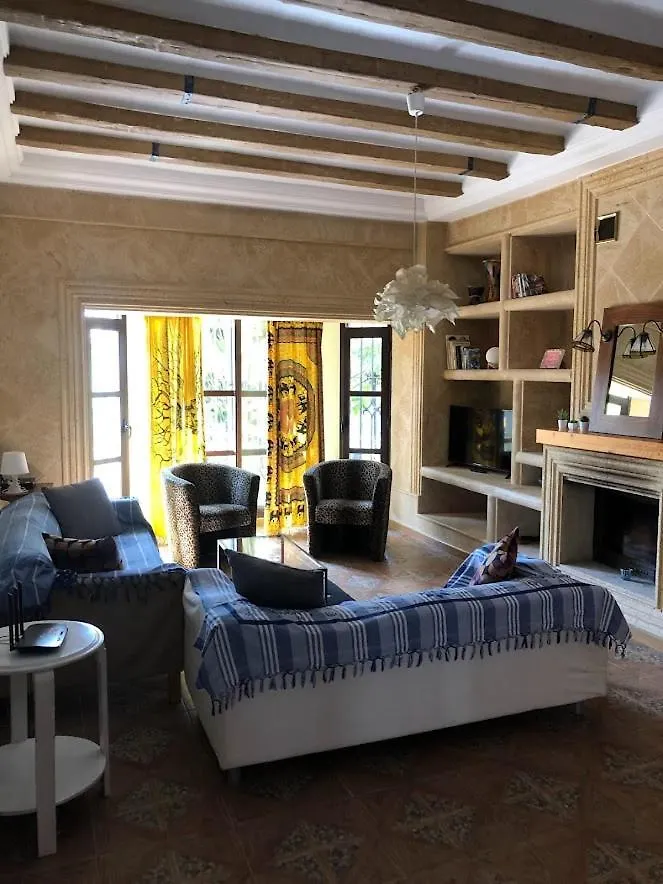 Higos Chumbos, Casa Rural Compartido 奇克拉纳－德拉弗龙特拉