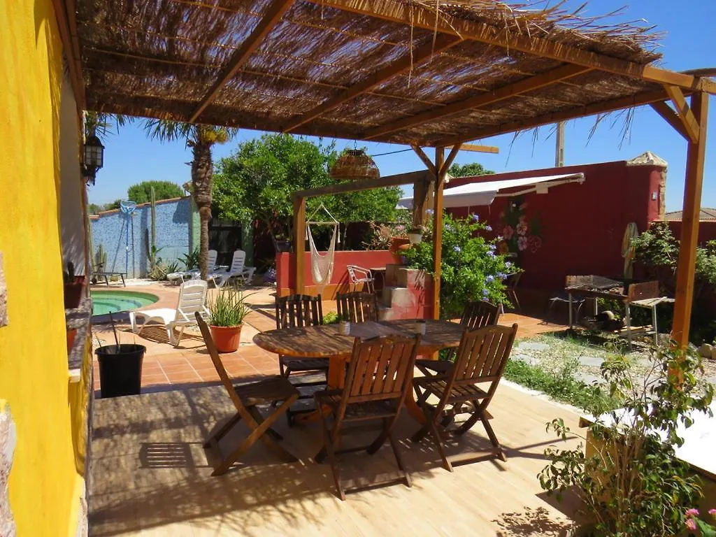Higos Chumbos, Casa Rural Compartido شيكلانا دي لا فرونتيرا