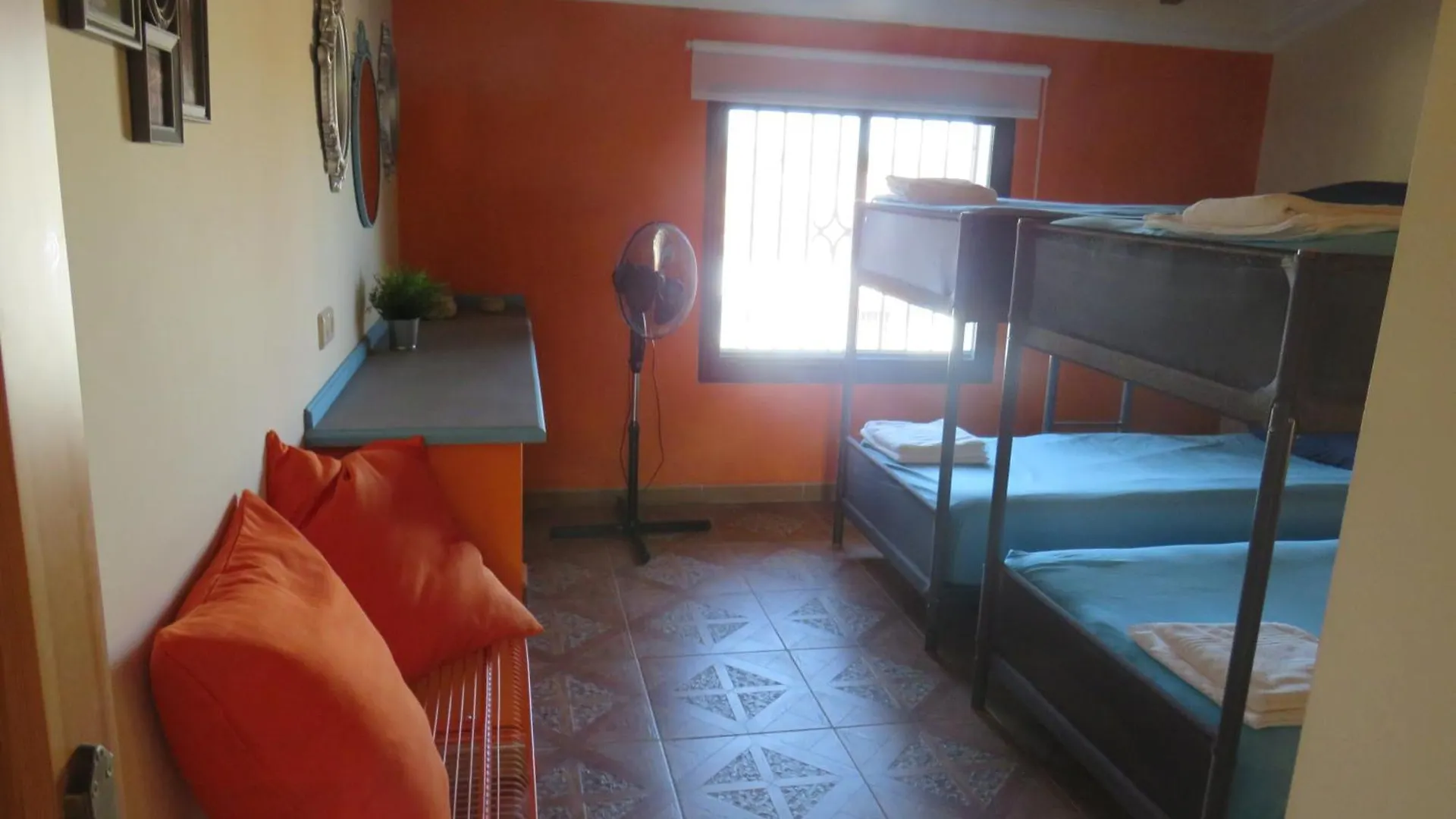 Guest house Higos Chumbos, Casa Rural Compartido Chiclana de la Frontera